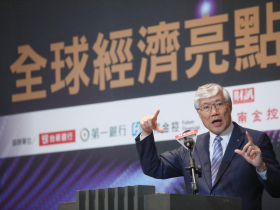 辜朝明：中國經濟仍疲軟，一線大城市房地產跌價20~30%！建議北京別重蹈日本覆轍，想靠擴大出口脫困，應「這條件下」舉債做公共建設